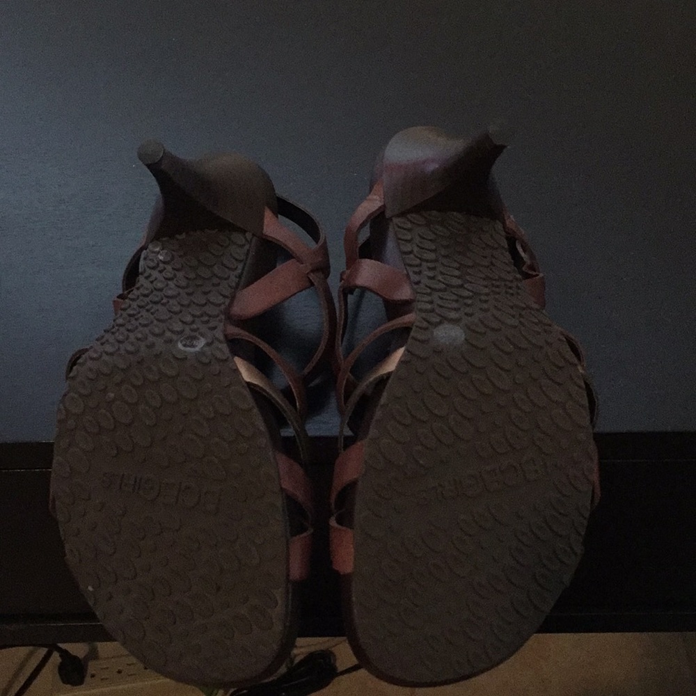 Sandals - Picture 3 of 3